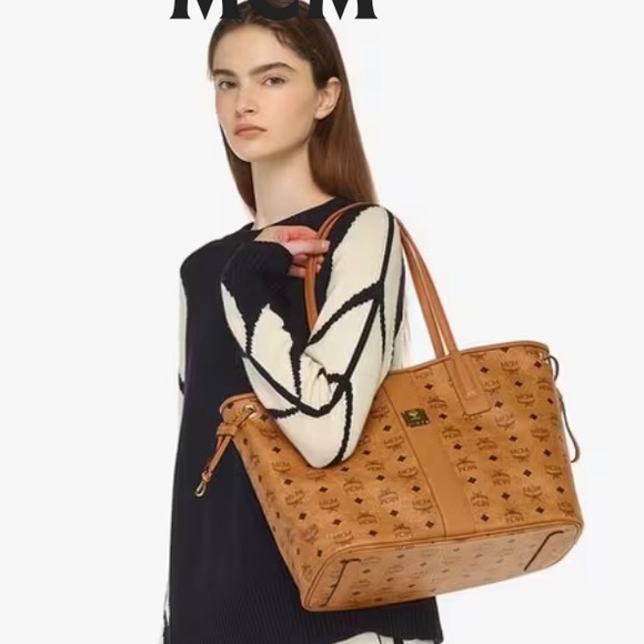 Reversible Liz Shopper In Visetos Medium - Picture 2 of 13